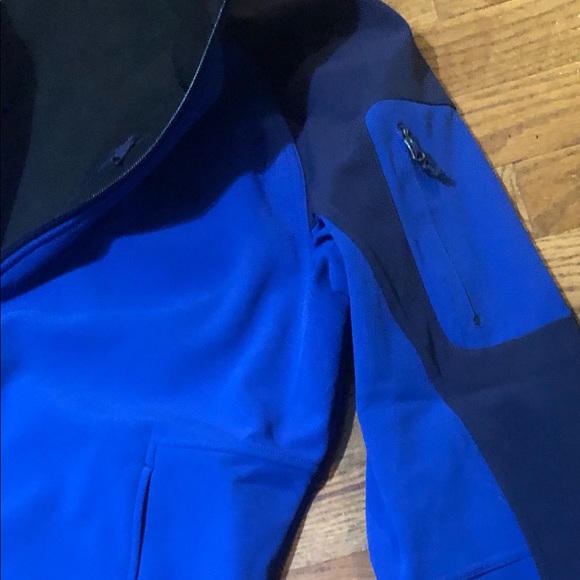 Marmot Softshell Jacket in Blue and Navy Colorblock - size XL - Picture 5 of 8